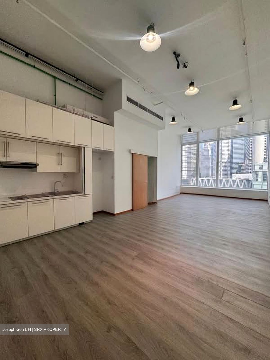 The Central (D1), Office #607312741
